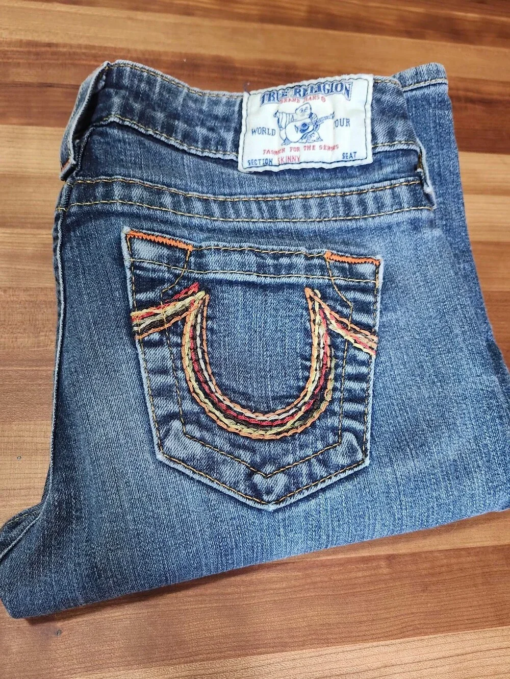 Vintage, True Religion Women’s Rainbow Pocket Embroidery Stitch Low-rise Jeans. - Picture 2 of 14